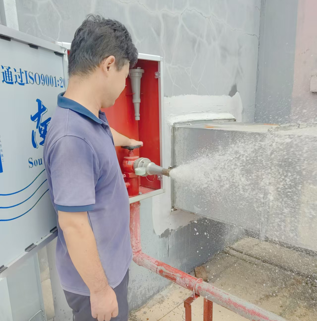 消火栓水压检测现场压力表读数